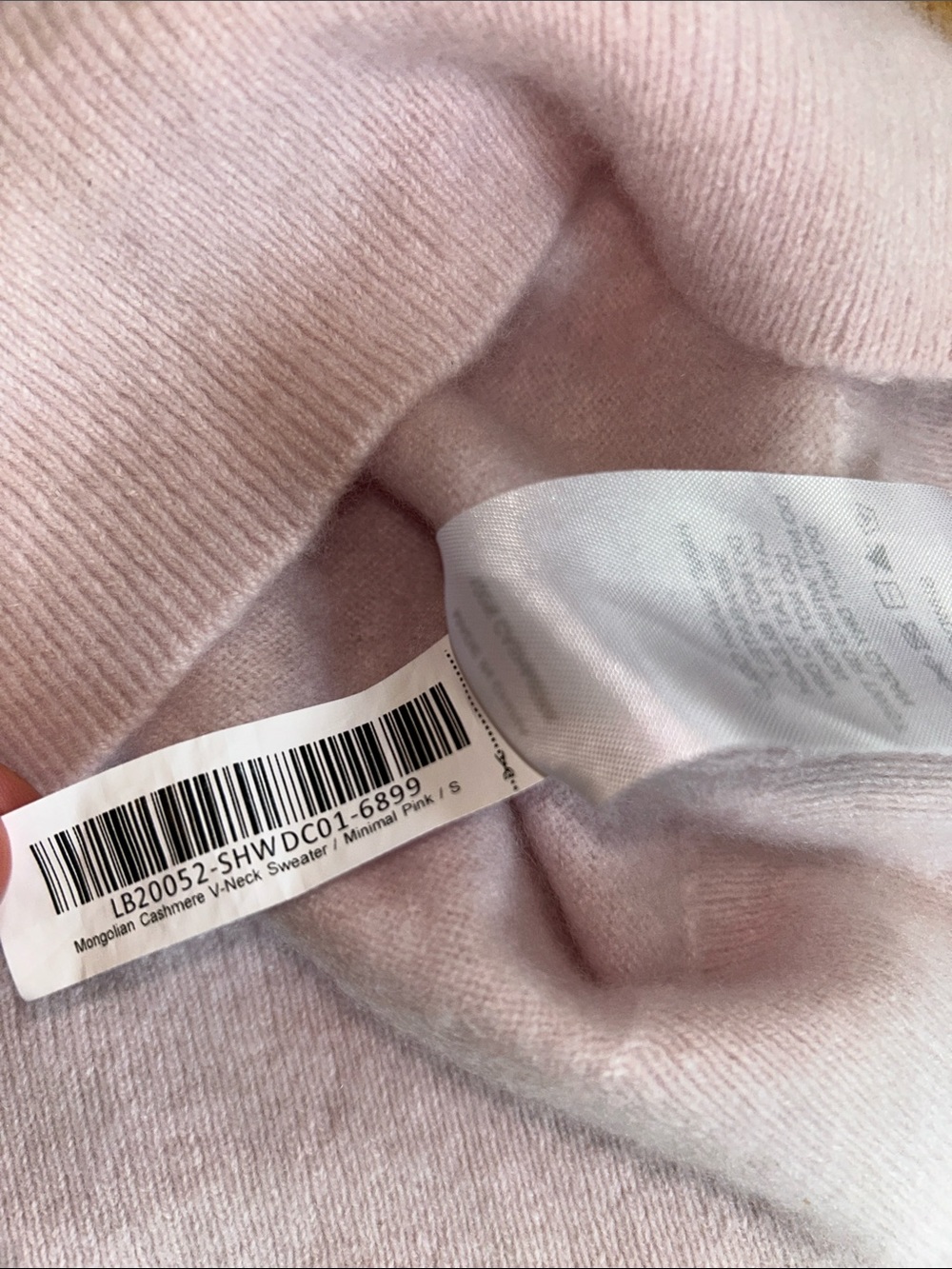 Quince Mongolian Cashmere V-Neck Sweater - Picture 5 of 5